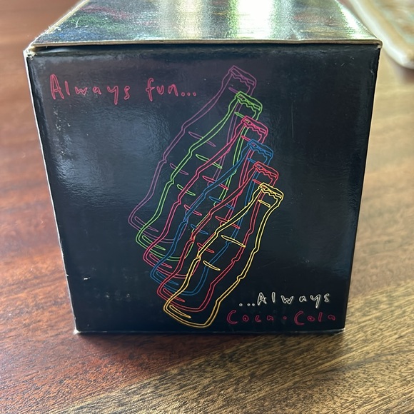 Coca-Cola Collectible Mug 1995 NIB - Picture 4 of 5